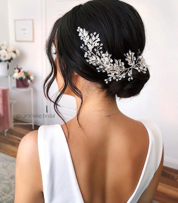 Coiffures inspirantes pour la soirée: les dernières tendances et tendances 2025-2026