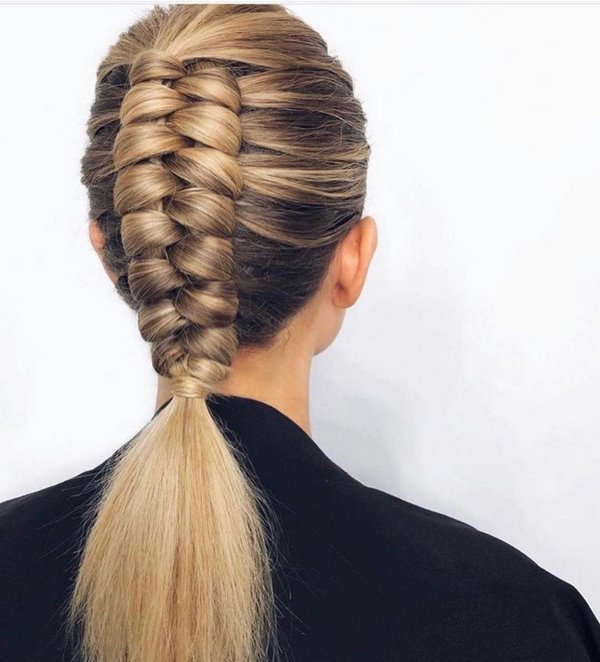 Coiffures inspirantes pour la soirée: les dernières tendances et tendances 2025-2026