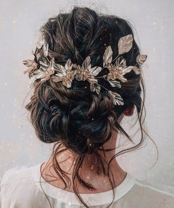 Coiffures inspirantes pour la soirée: les dernières tendances et tendances 2025-2026