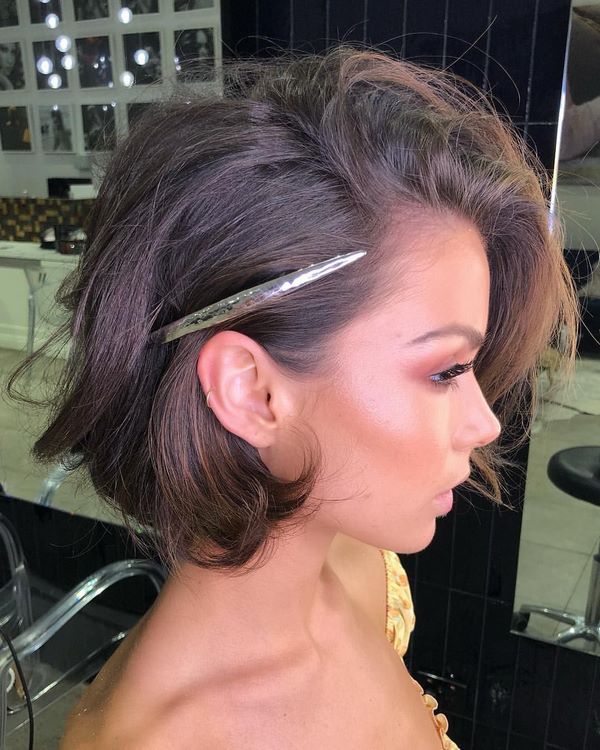 Coiffures inspirantes pour la soirée: les dernières tendances et tendances 2025-2026