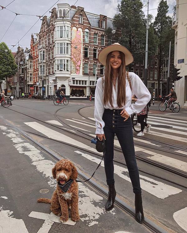 Chemises et chemisiers blancs élégants 2025-2026 - nouveaux modèles et styles