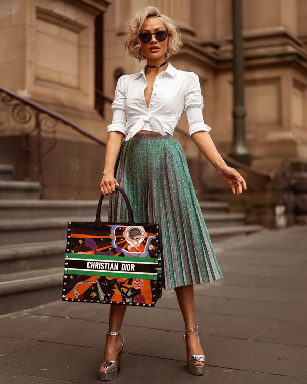 Chemises et chemisiers blancs élégants 2025-2026 - nouveaux modèles et styles