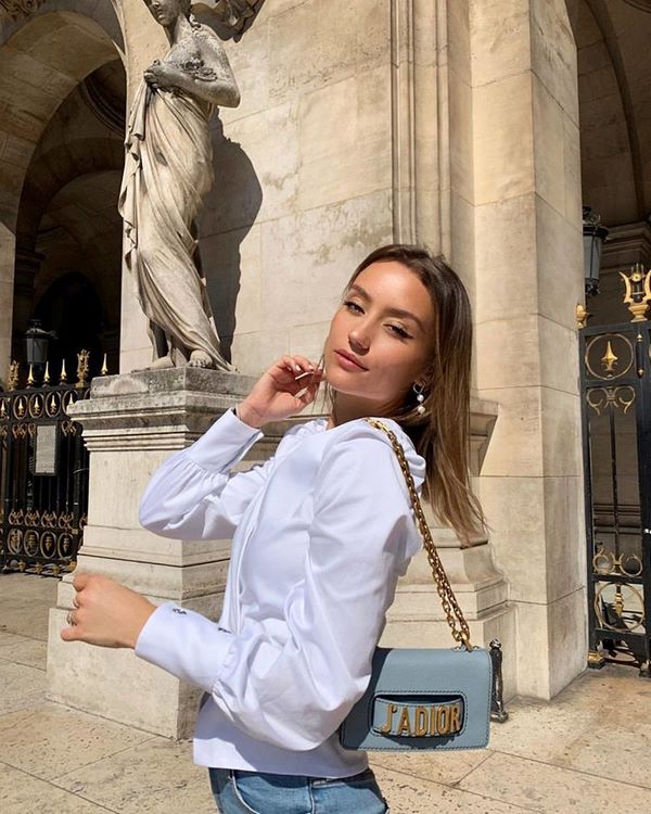 Chemises et chemisiers blancs élégants 2025-2026 - nouveaux modèles et styles