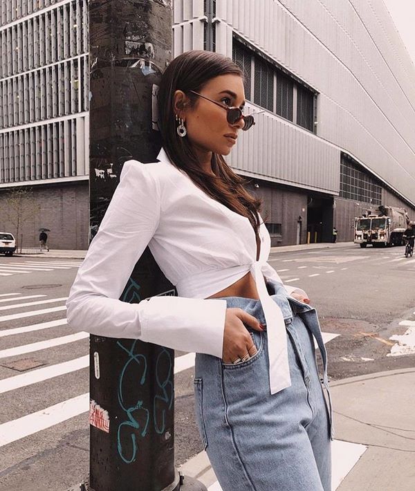 Chemises et chemisiers blancs élégants 2025-2026 - nouveaux modèles et styles