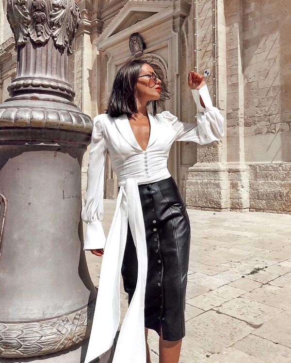 Chemises et chemisiers blancs élégants 2025-2026 - nouveaux modèles et styles