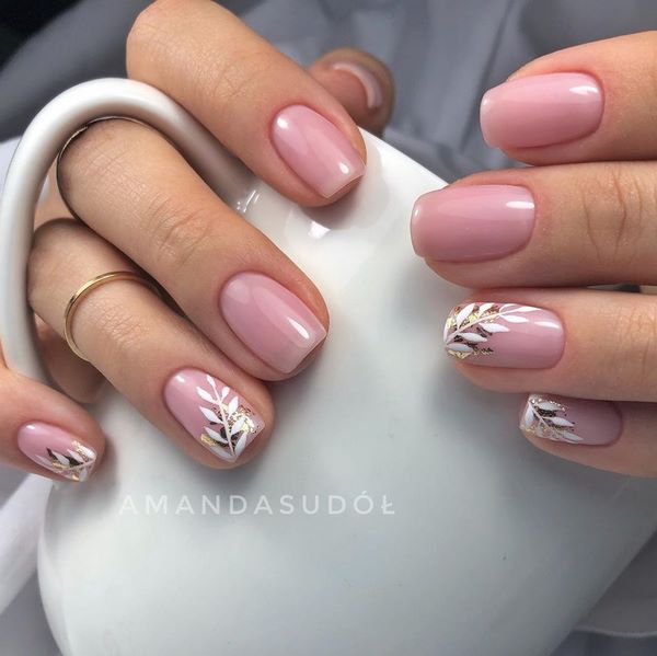 Manucure enchanteresse avec du papier d'aluminium 2025-2026 - mode nouveaux articles et styles