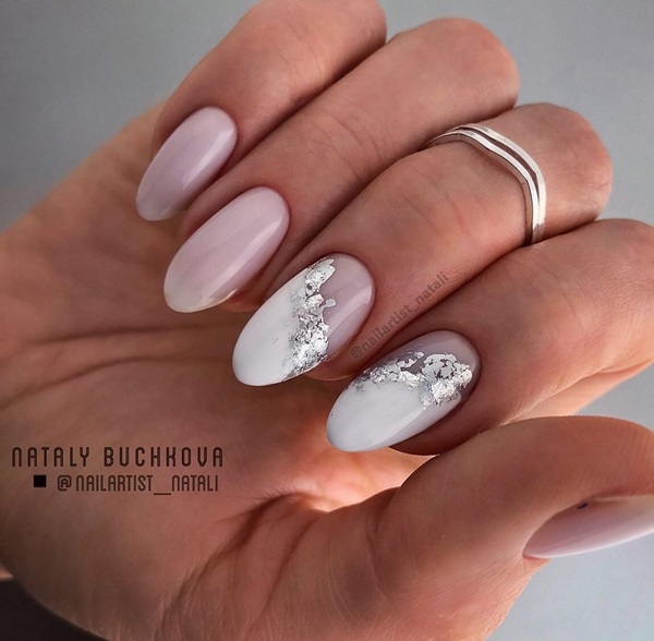 Manucure enchanteresse avec du papier d'aluminium 2025-2026 - mode nouveaux articles et styles