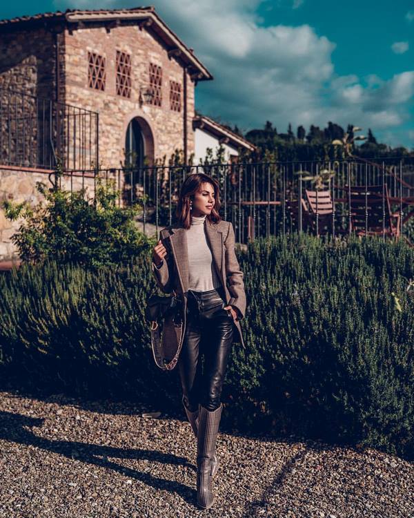 Les meilleures images avec un pantalon en cuir 2025-2026 - les styles les plus élégants de pantalons en cuir pour femmes