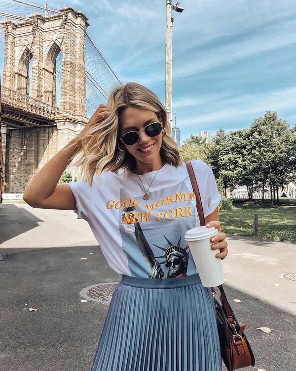 Nouveaux T-shirts, t-shirts et hauts pour la saison 2025-2026 - les meilleurs styles et ensembles