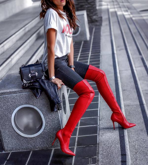 Nouveaux T-shirts, t-shirts et hauts pour la saison 2025-2026 - les meilleurs styles et ensembles