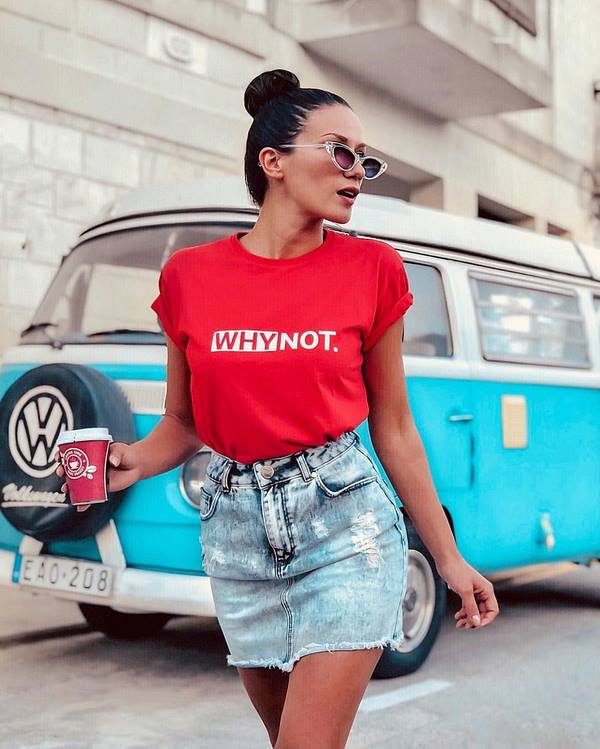 Nouveaux T-shirts, t-shirts et hauts pour la saison 2025-2026 - les meilleurs styles et ensembles