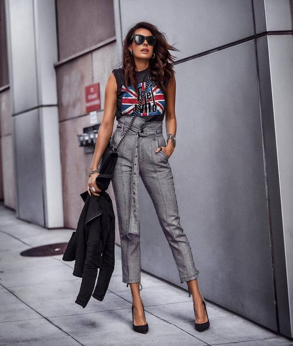 Nouveaux T-shirts, t-shirts et hauts pour la saison 2025-2026 - les meilleurs styles et ensembles