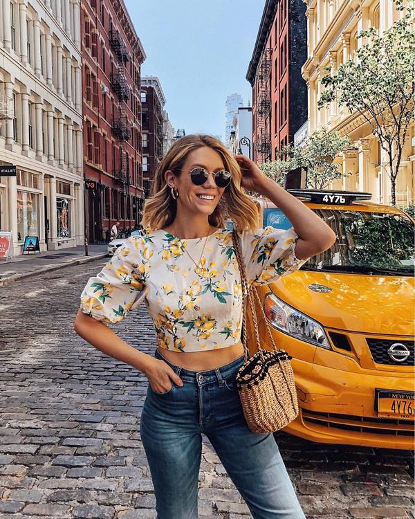 Nouveaux T-shirts, t-shirts et hauts pour la saison 2025-2026 - les meilleurs styles et ensembles