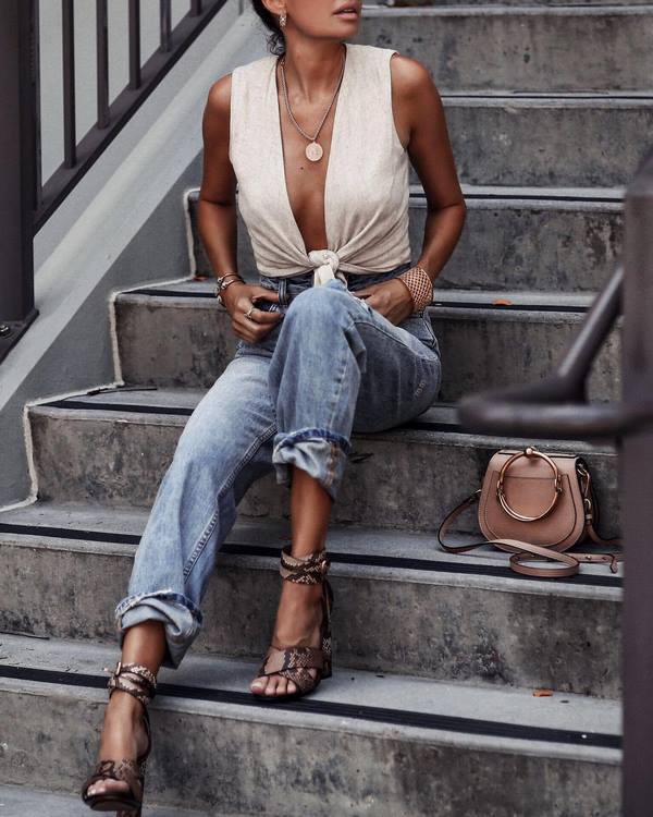 Nouveaux T-shirts, t-shirts et hauts pour la saison 2025-2026 - les meilleurs styles et ensembles