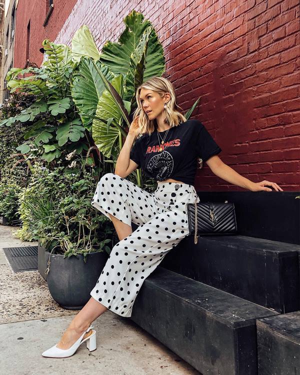 Nouveaux T-shirts, t-shirts et hauts pour la saison 2025-2026 - les meilleurs styles et ensembles