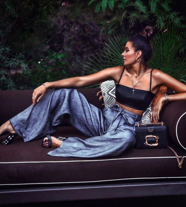 Nouveaux T-shirts, t-shirts et hauts pour la saison 2025-2026 - les meilleurs styles et ensembles