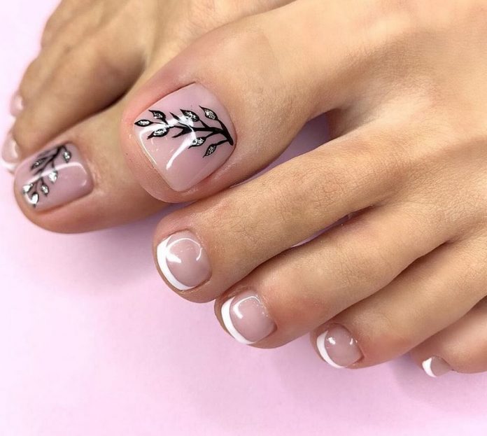 zimnij-dizajn-pedikyura (1) Nouvelle pédicure hiver 2025-2026 - Les 11 meilleures options de conception d'ongles