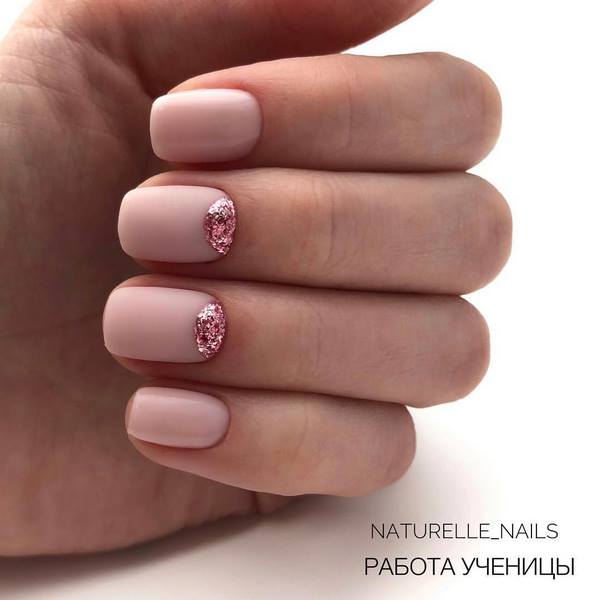 La plus belle manucure simple 2025-2026 - de nouveaux exemples de conception d'ongles simples