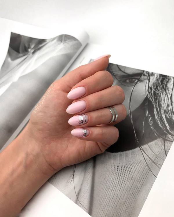 La plus belle manucure simple 2025-2026 - de nouveaux exemples de conception d'ongles simples