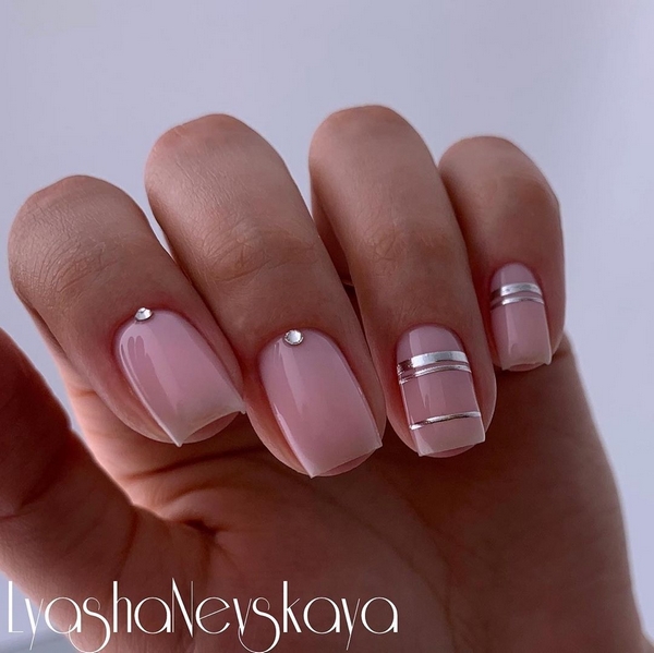 La plus belle manucure simple 2025-2026 - de nouveaux exemples de conception d'ongles simples