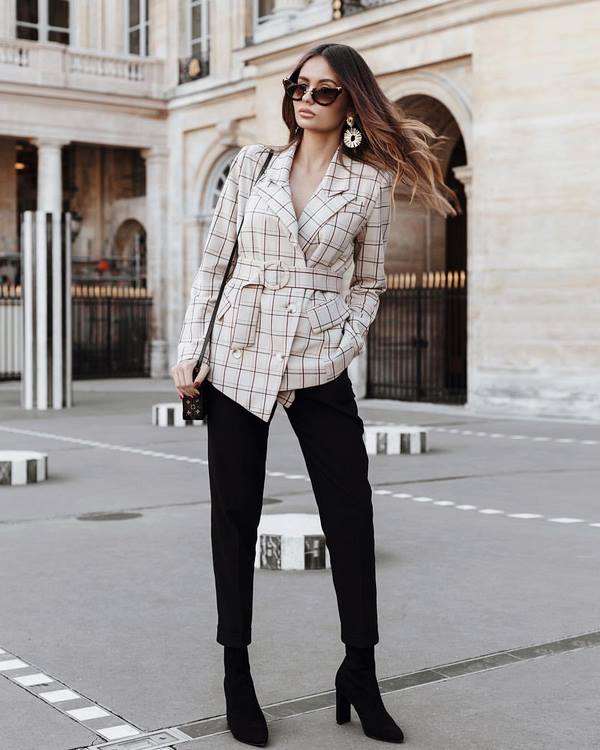 Style vestimentaire minimaliste: comment créer une image à la mode 2025-2026