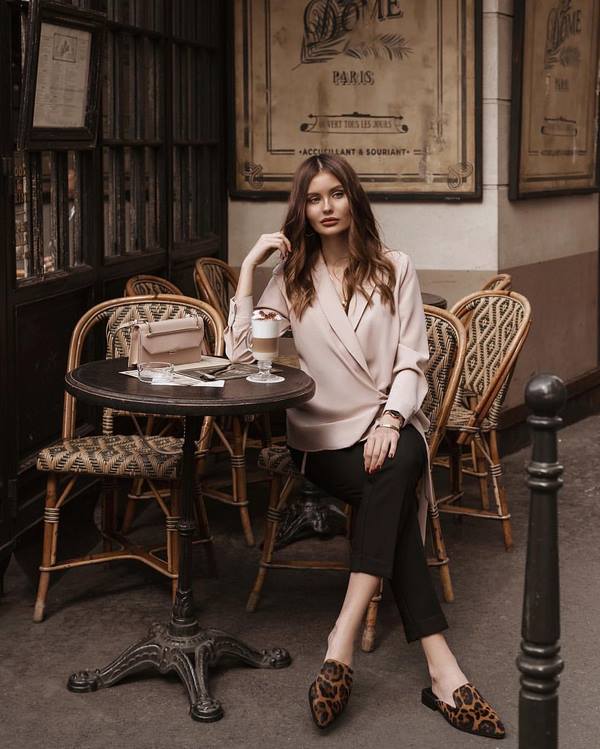 Style vestimentaire minimaliste: comment créer une image à la mode 2025-2026