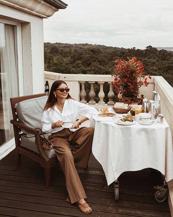 Style vestimentaire minimaliste: comment créer une image à la mode 2025-2026