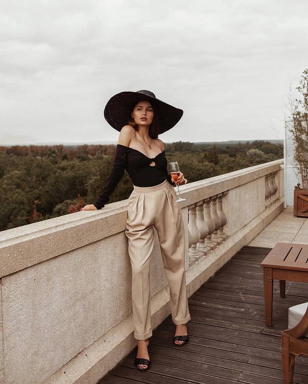 Style vestimentaire minimaliste: comment créer une image à la mode 2025-2026