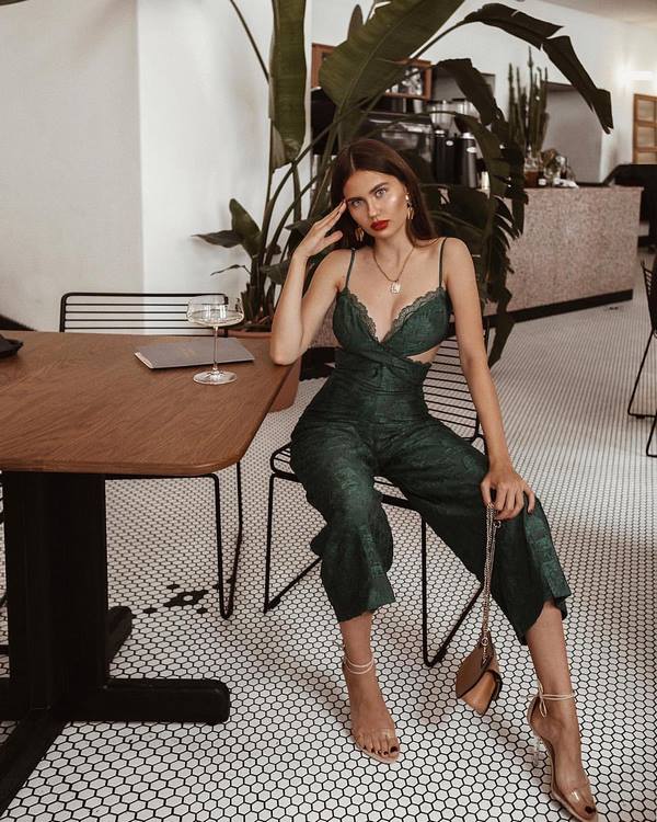 Style vestimentaire minimaliste: comment créer une image à la mode 2025-2026