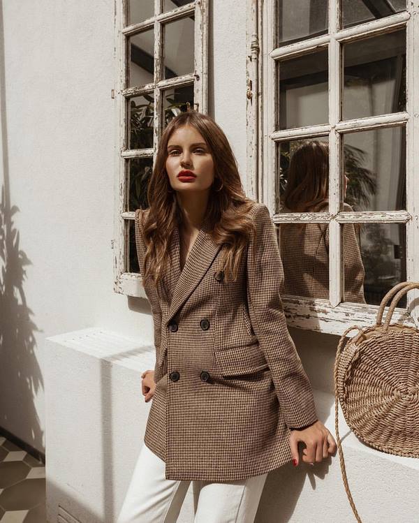 Style vestimentaire minimaliste: comment créer une image à la mode 2025-2026