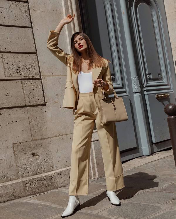 Style vestimentaire minimaliste: comment créer une image à la mode 2025-2026