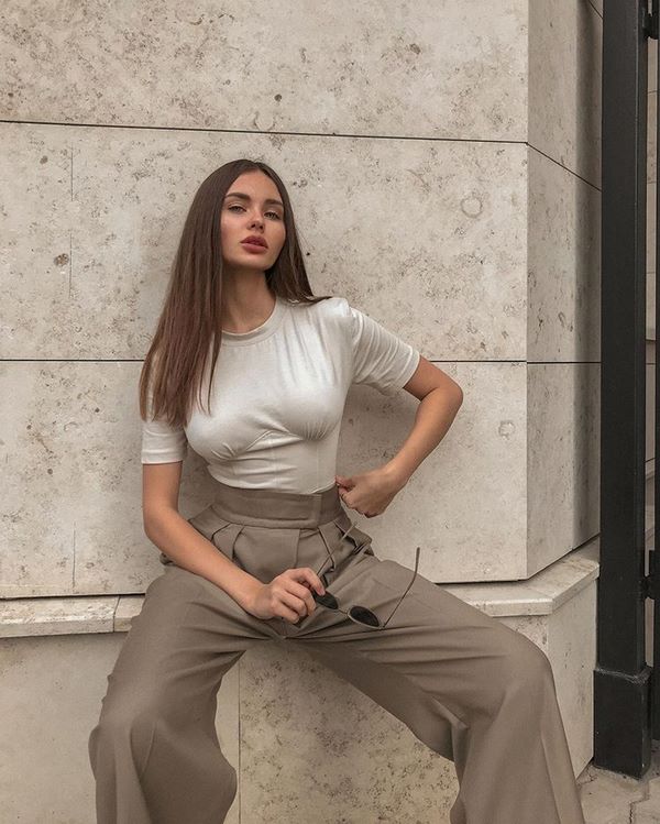 Style vestimentaire minimaliste: comment créer une image à la mode 2025-2026