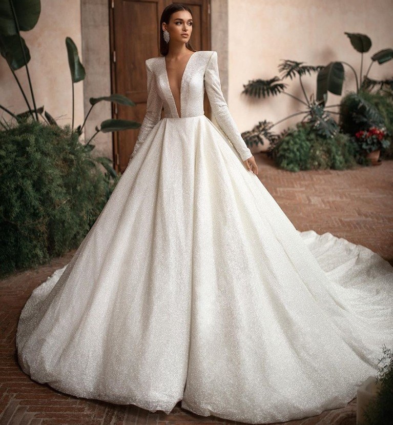 Quelle sera la robe de mariée 2025-2026: photos, idées, tendances de la mode