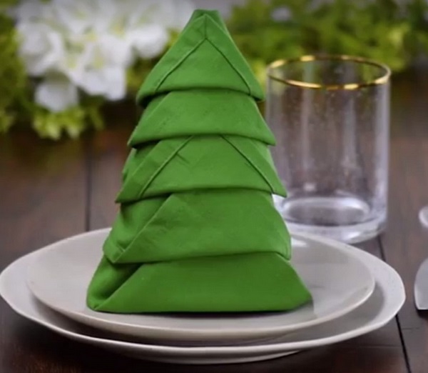 Comment magnifiquement décorer la table du Nouvel An 2026 - Les meilleurs conseils photo