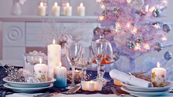 Comment magnifiquement décorer la table du Nouvel An 2026 - Les meilleurs conseils photo