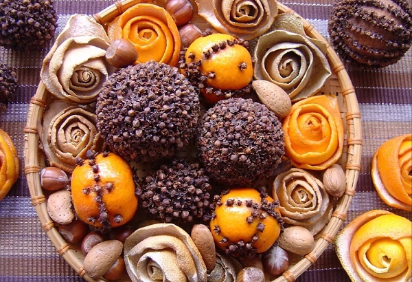 Comment magnifiquement décorer la table du Nouvel An 2026 - Les meilleurs conseils photo