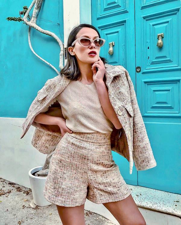 Des arcs spectaculaires avec un costume femme printemps-été 2026 - de nouvelles idées d'images printemps-été