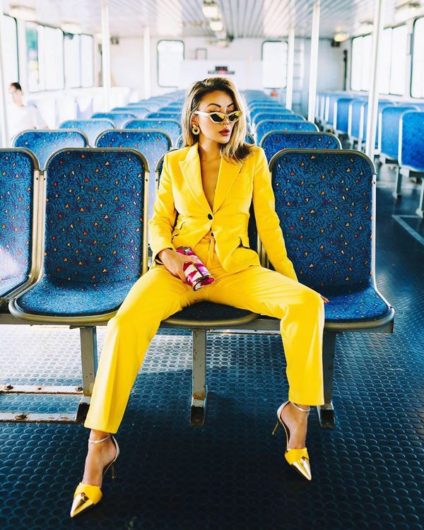 Des arcs spectaculaires avec un costume femme printemps-été 2026 - de nouvelles idées d'images printemps-été