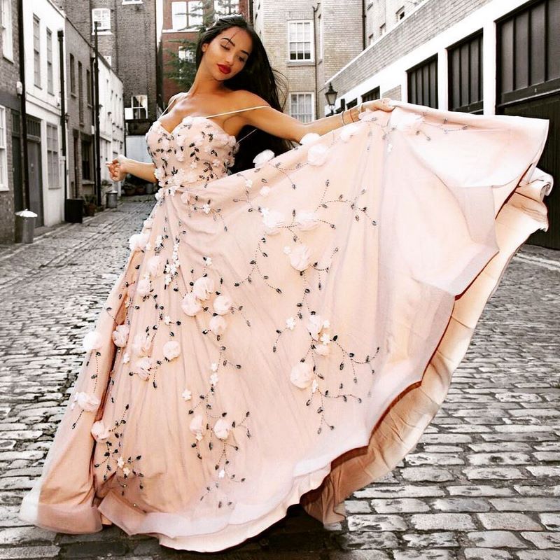 Délicieuse robe de bal 2026: ne manquez pas les meilleures idées d'images au bal!