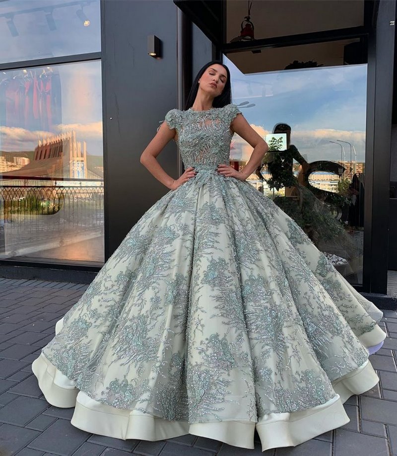 Délicieuse robe de bal 2026: ne manquez pas les meilleures idées d'images au bal!