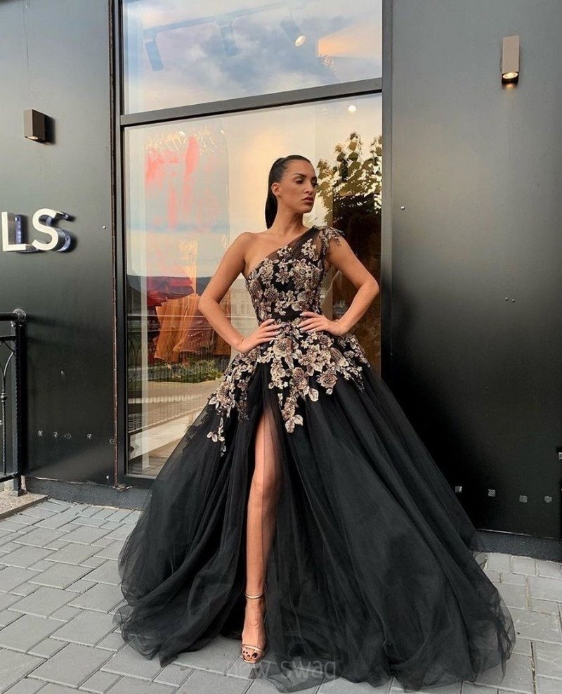 Délicieuse robe de bal 2026: ne manquez pas les meilleures idées d'images au bal!