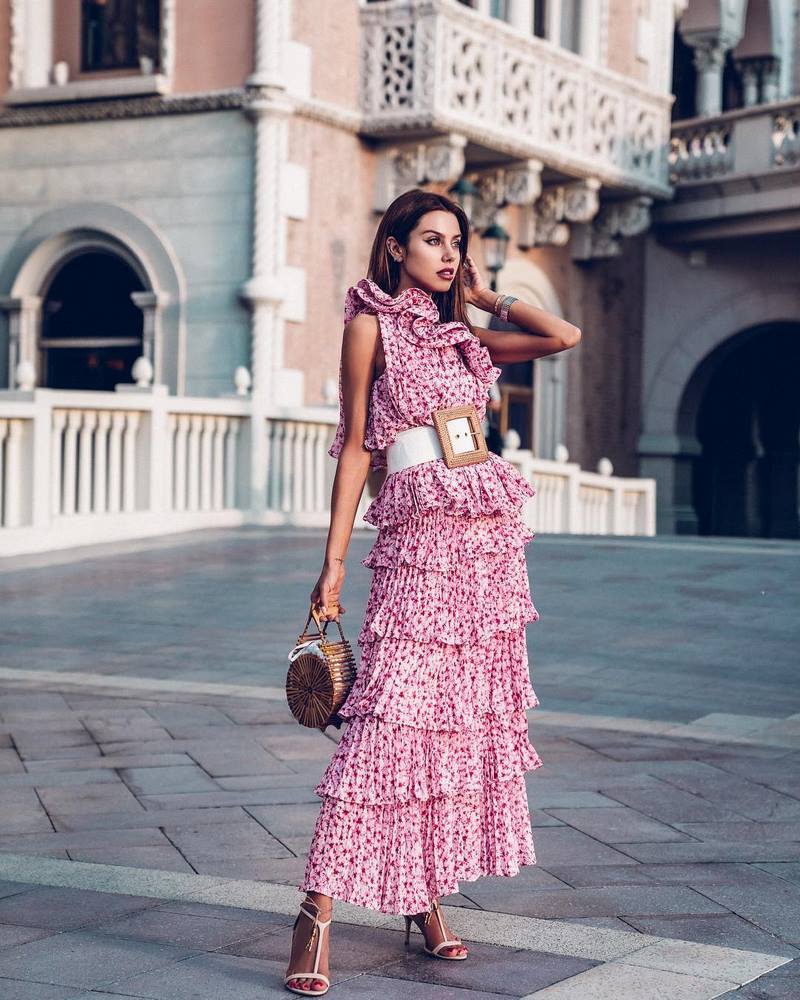 Robe de charme pour l'été 2026 - les 12 principales tendances et styles