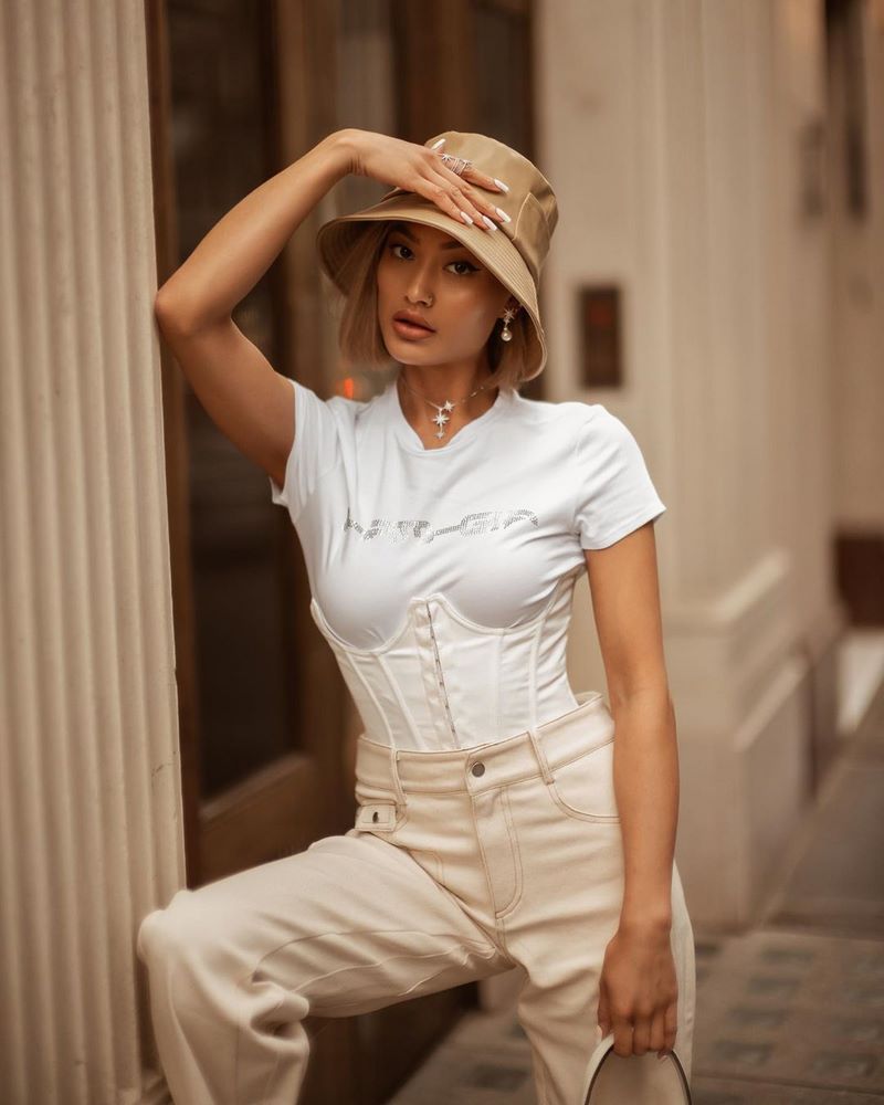 اتجاهات الموضة لربيع 2026 - اكتشف ما سيكون مناسبًا في موسم الموضة الجديد