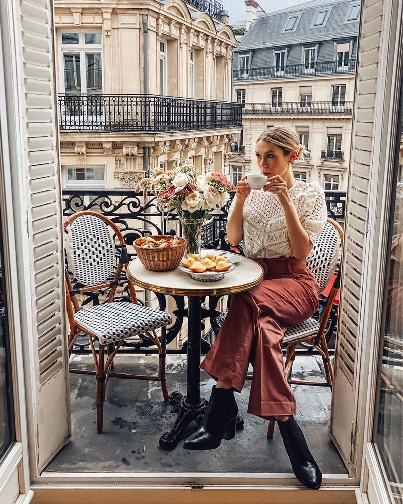 اتجاهات الموضة لربيع 2026 - اكتشف ما سيكون مناسبًا في موسم الموضة الجديد