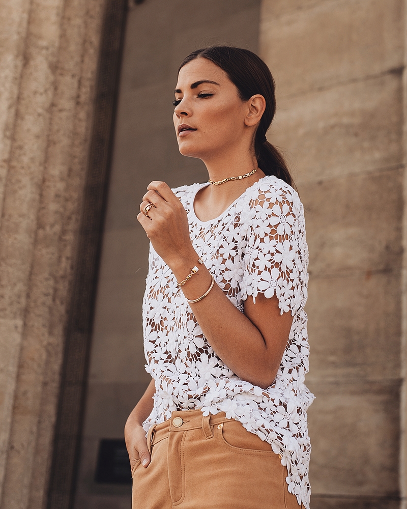 اتجاهات الموضة لربيع 2026 - اكتشف ما سيكون مناسبًا في موسم الموضة الجديد