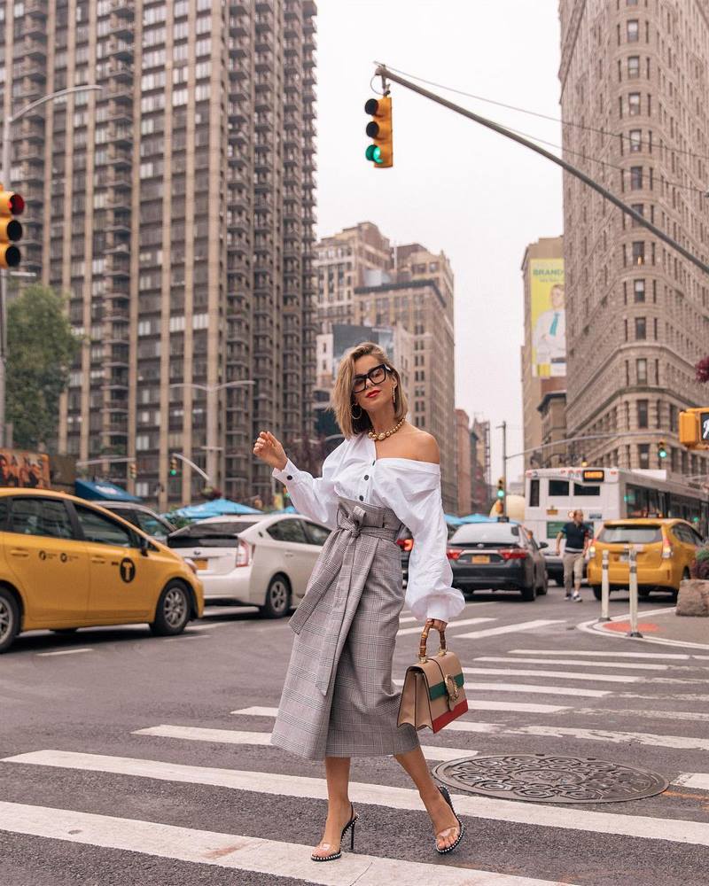 اتجاهات الموضة لربيع 2026 - اكتشف ما سيكون مناسبًا في موسم الموضة الجديد