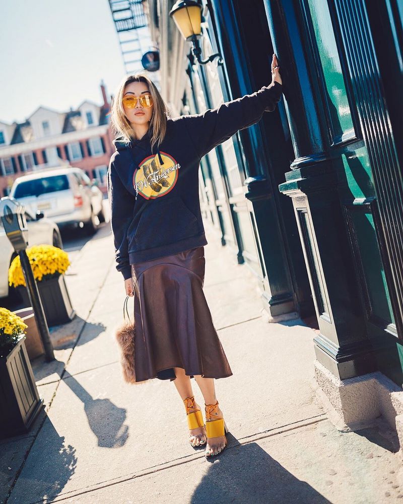 اتجاهات الموضة لربيع 2026 - اكتشف ما سيكون مناسبًا في موسم الموضة الجديد