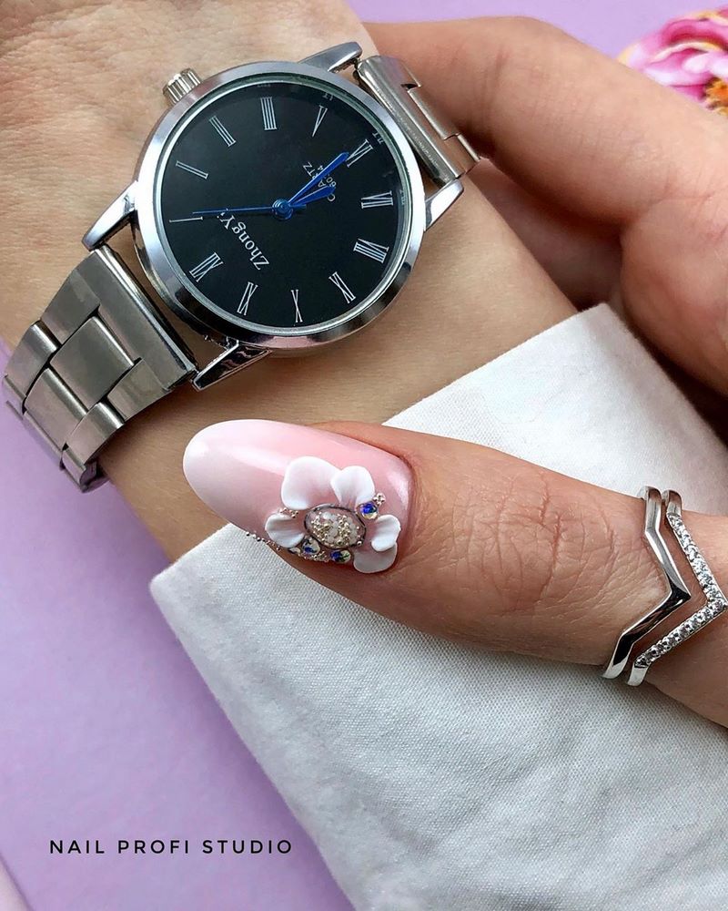 TOP 10 des idées de manucure de graduation 2025-2026: manucure impressionnante à la remise des diplômes - photo