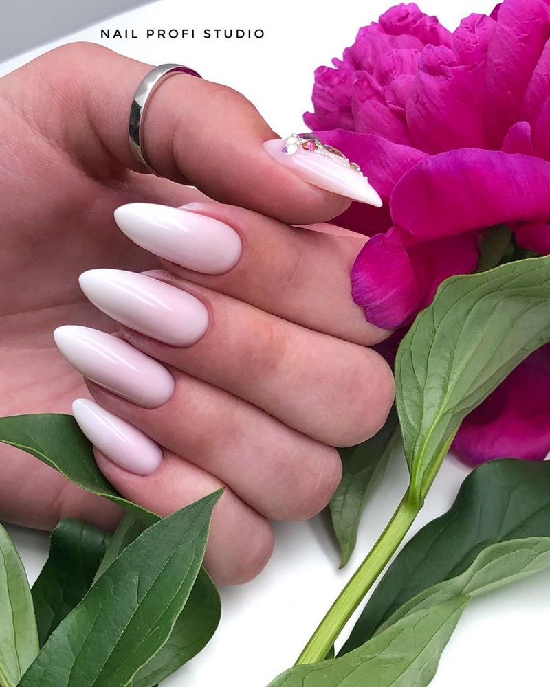 TOP 10 des idées de manucure de graduation 2025-2026: manucure impressionnante à la remise des diplômes - photo