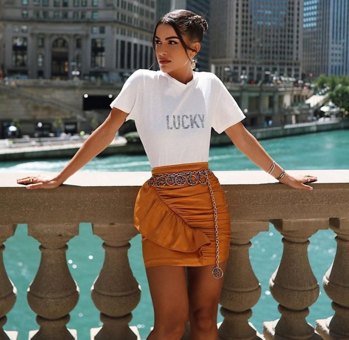 موديلي-يوبوك-فيسنا-ليتو (1) نماذج جميلة من التنانير لربيع وصيف 2026: أفضل 10 اتجاهات رئيسية للموسم